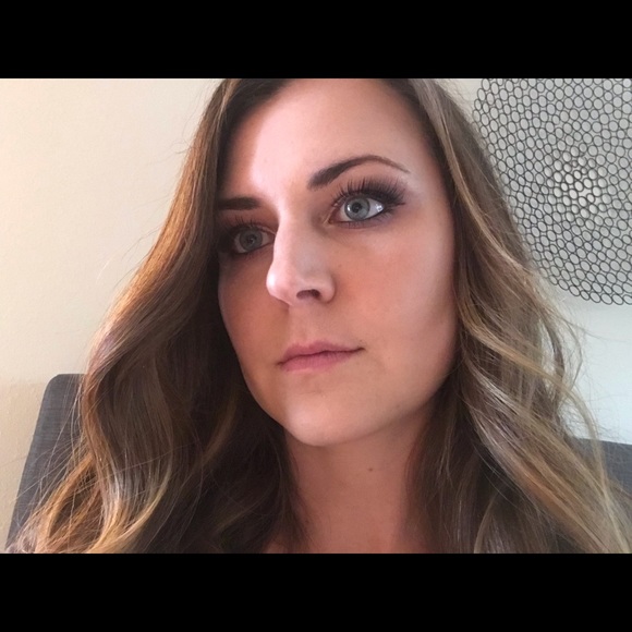 Meet your Posher, Brianne - Picture 3 of 3